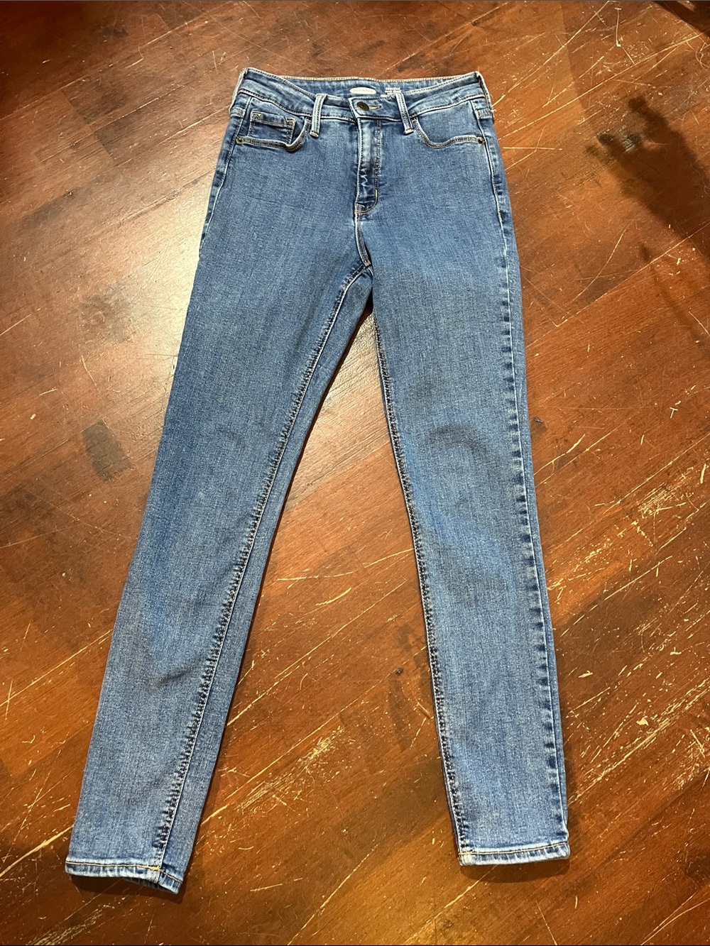 🌻3/$15🌻 Old Navy Skinny Jeans in Medium Blue Wash